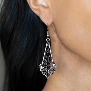 Casablanca Charisma - black earrings